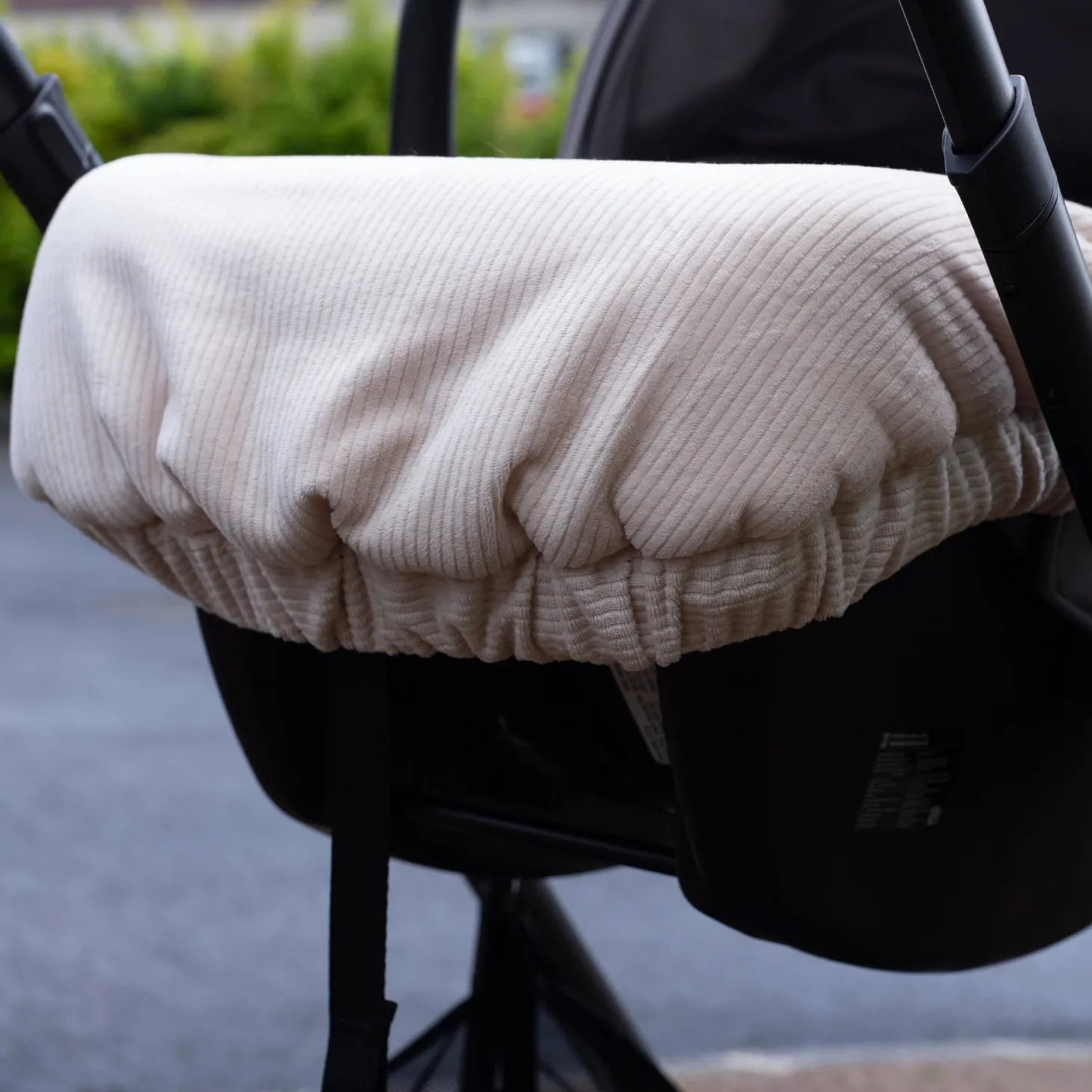 Trois Kilos Sept Couverture Double Usage Pour Cozy / De Portage Ecru 55x60 cm