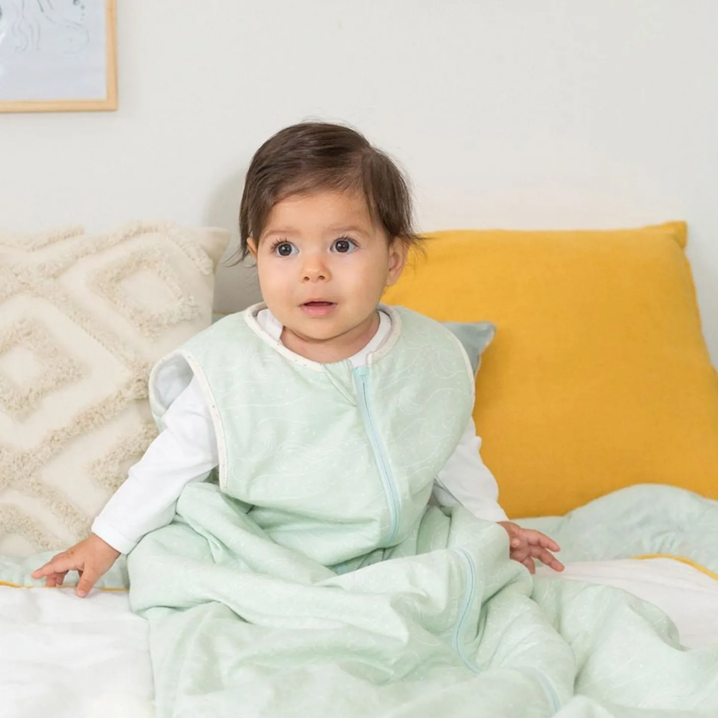 Trois Kilos Sept Gigoteuse Au large de Nova Vert/ Beige 18-36 mois