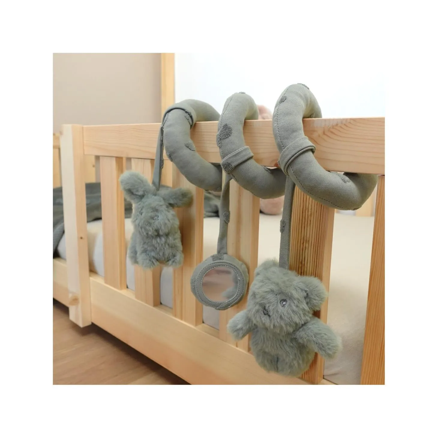 Trois Kilos Sept Spirale d'activité Honey Argile 34 cm